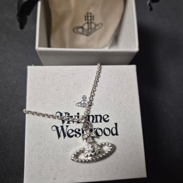 비비안웨스트우드 목걸이