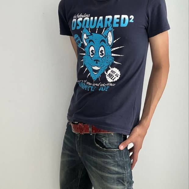 00s damaged Dsquared2 t-shirt