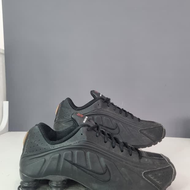 285 나이키 샥스R4 블랙