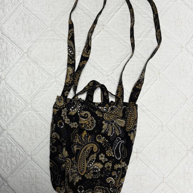 아미아칼바 이지백 스몰