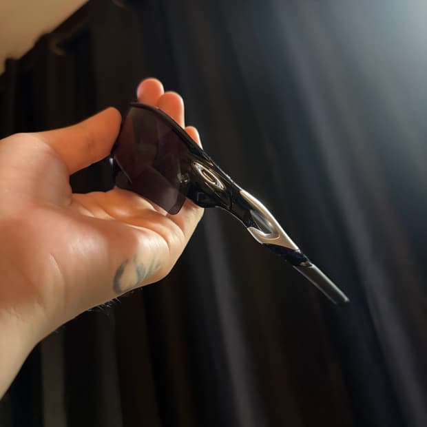 오클리 레이더락 패스