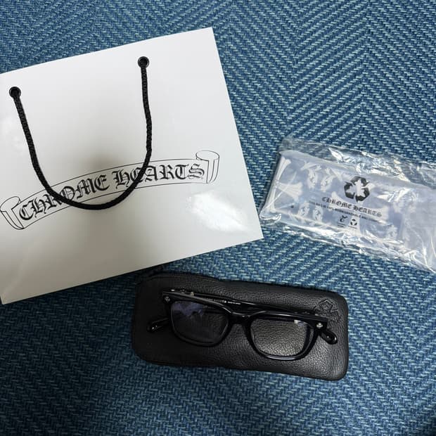 크롬하츠 콕스어커 블랙 실버