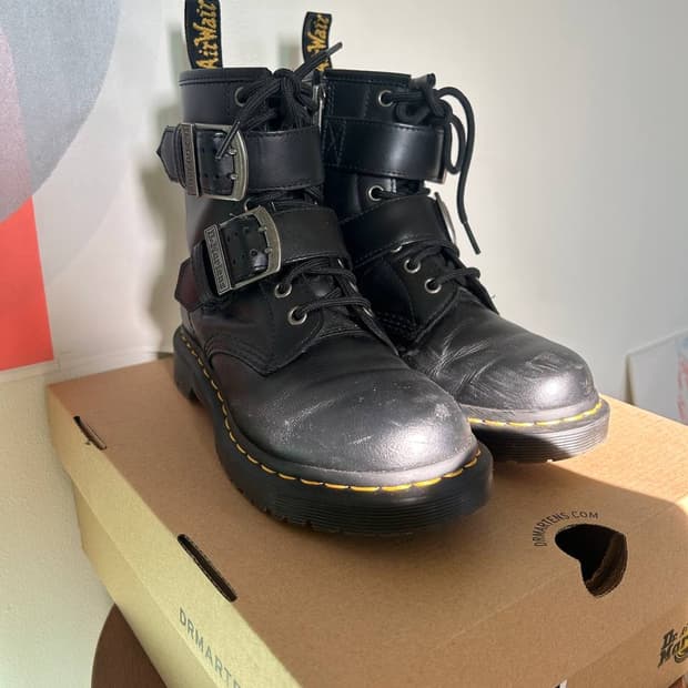 Dr.Martens 1460 8홀 클래식 풀업 (uk4/230)