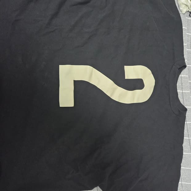 Yeezy 2box tee 3사이즈