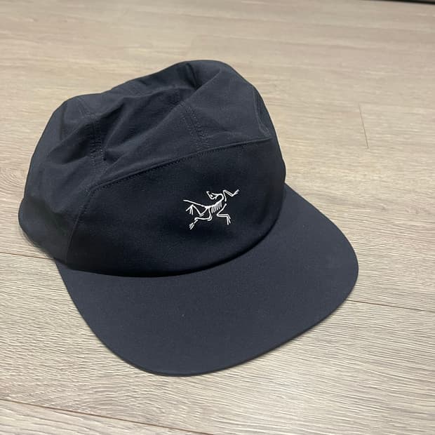 아크테릭스 모자