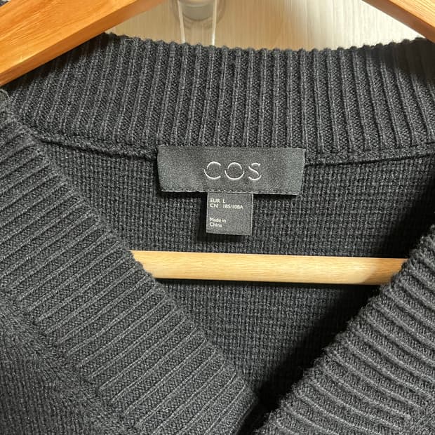 [COS] 코스 남성 V넥 니트 가디건 (L사이즈)