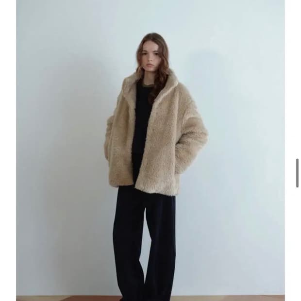 아르토 Curved Wale Corduroy Pants_Navy