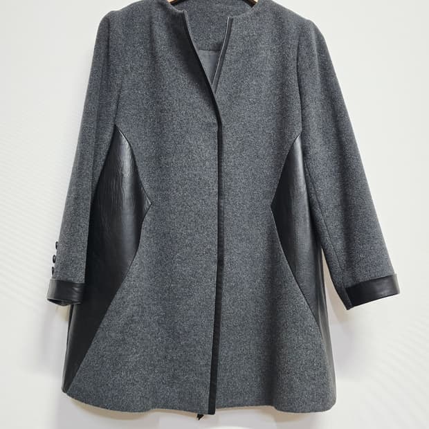 그레이 울 혼방 양가죽 배색 코트66