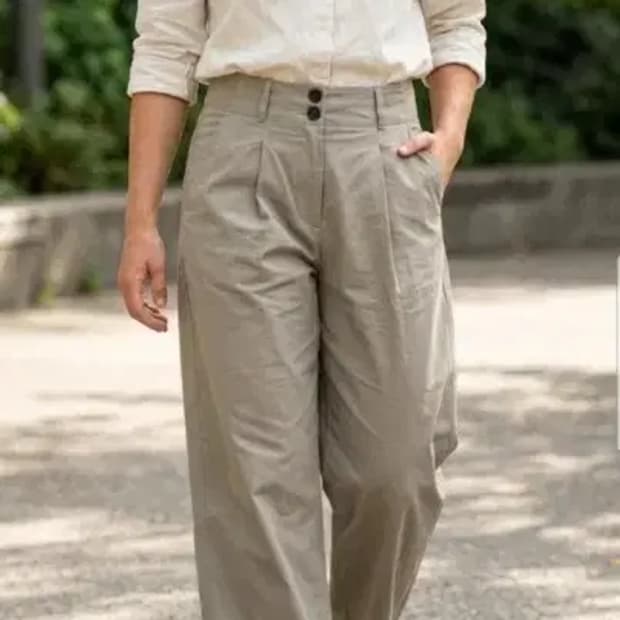 구호 베이지 핀턱 와이드 팬츠