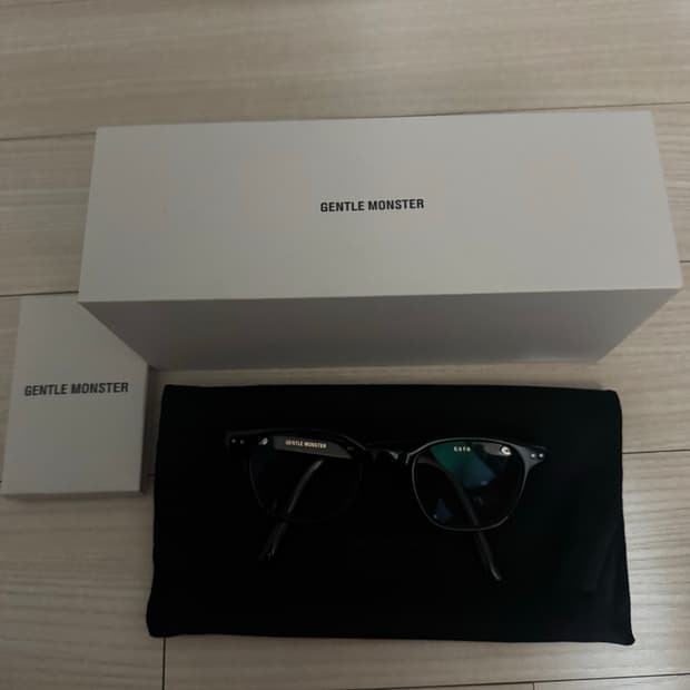 젠틀몬스터 CATO 안경 블랙 풀박스