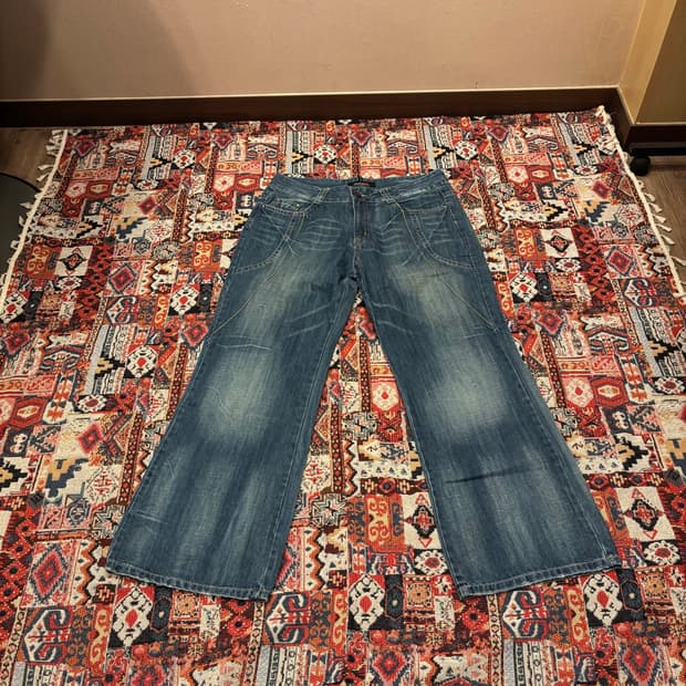 RueTon Y2K Vintage Wide Stitch Denim 34