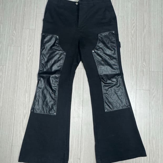 로어링라드 레더 패치 플레어진 / L