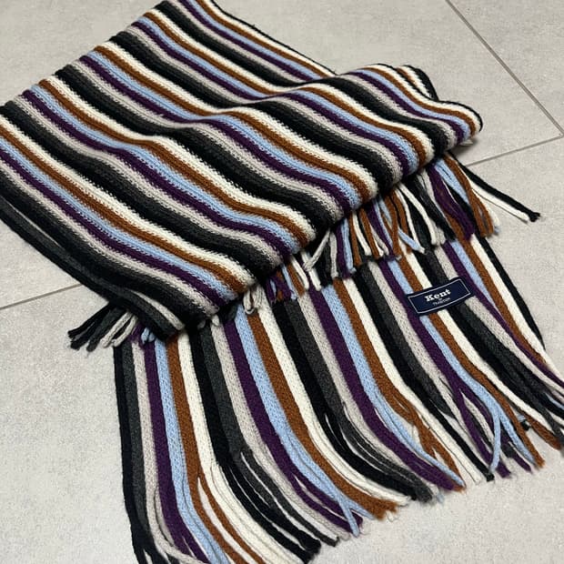 Vintage colorful stripe muffler