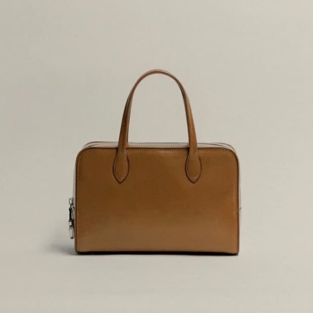 투티에 로케 스몰백 카라멜