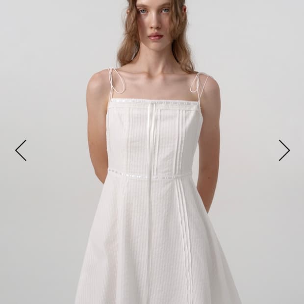 더바넷 - Lace-Edged Sleeveless Mini Dress