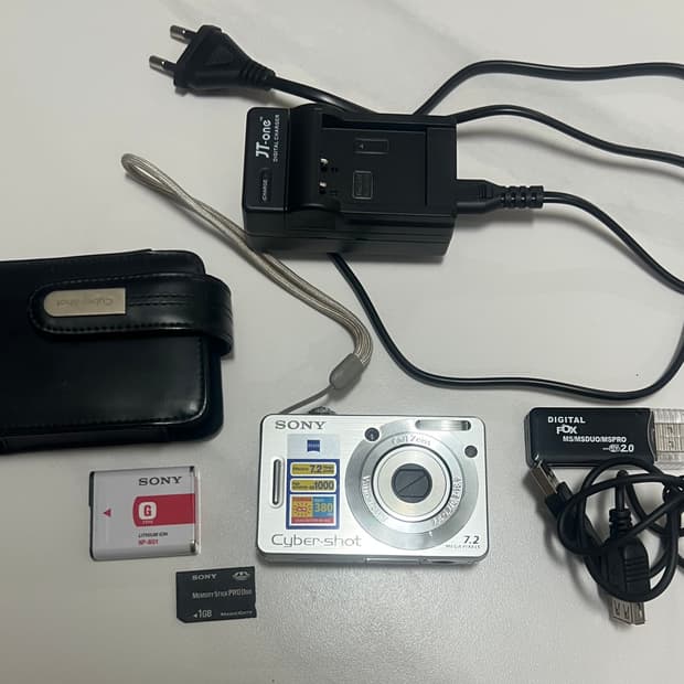 소닉 사이버샷 DSC-W55 디카 카메라 저화소 아이브레이