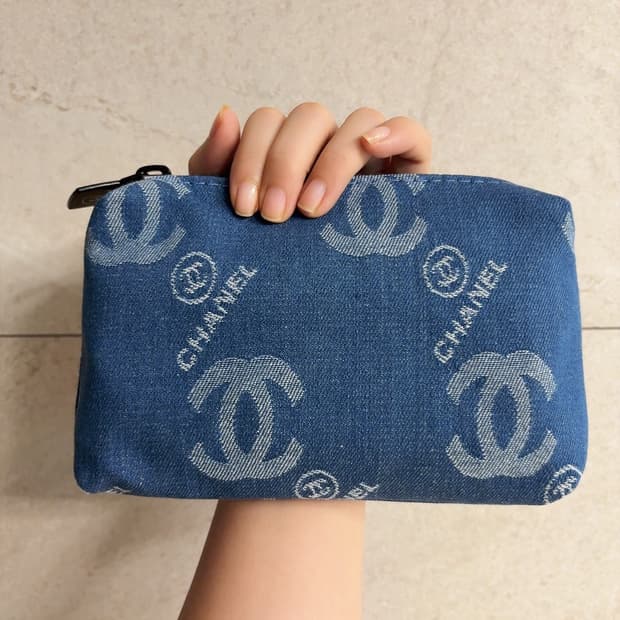 샤넬 데님 파우치