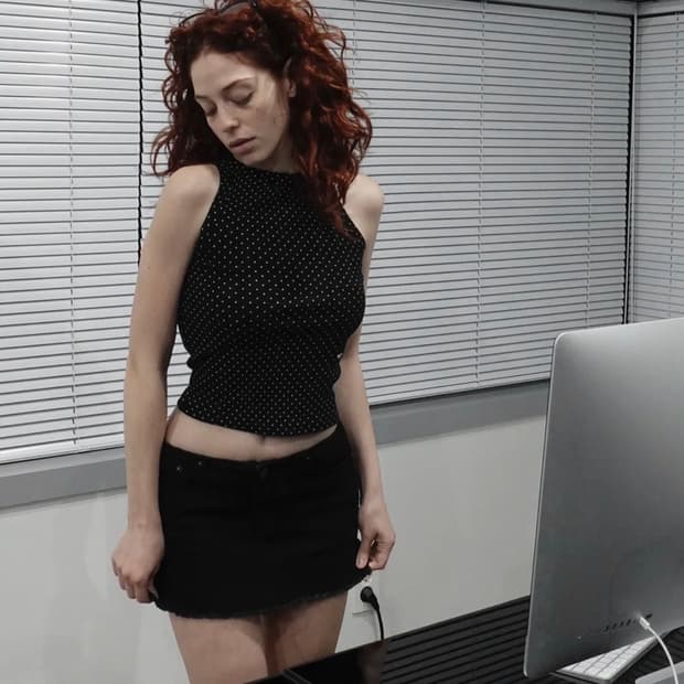 오도어 슬림 슬리브리스 도트