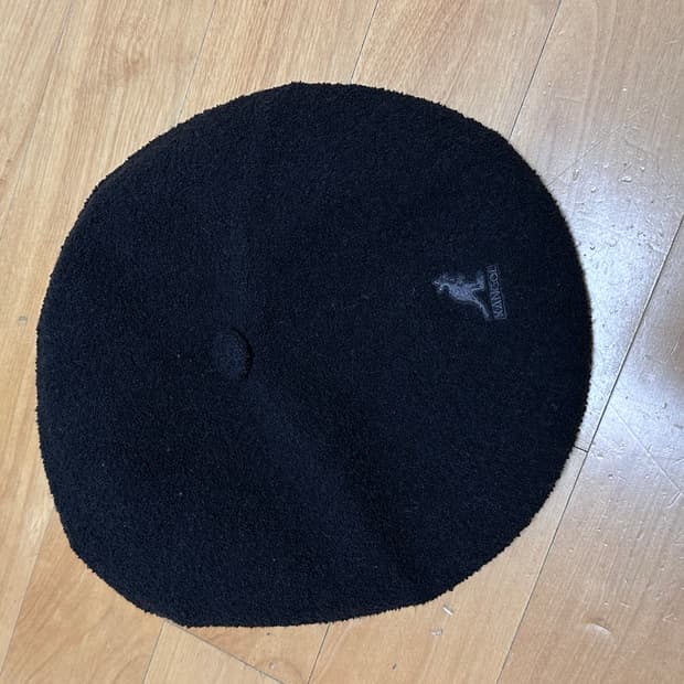 KANGOL X BEAMS 
