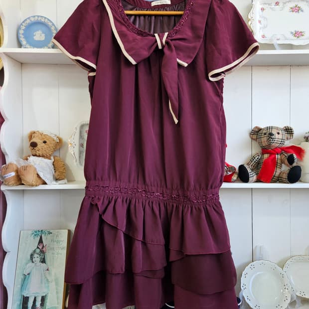 엑시즈팜(Axes Femme) 와인 레이어드 리본 원피스