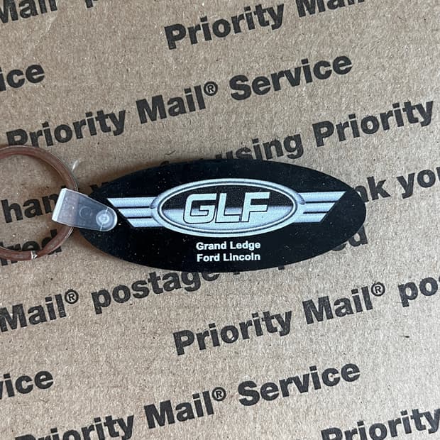 90s vtg Ford Lincoln Keyring