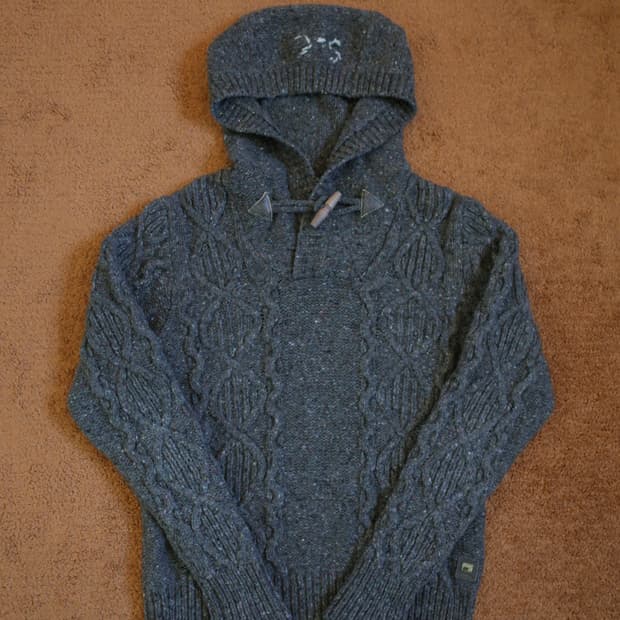 스카치앤소다 케이블 차콜 후드 니트