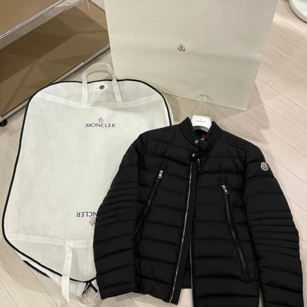 몽클레어 아미오 패딩 4사이즈