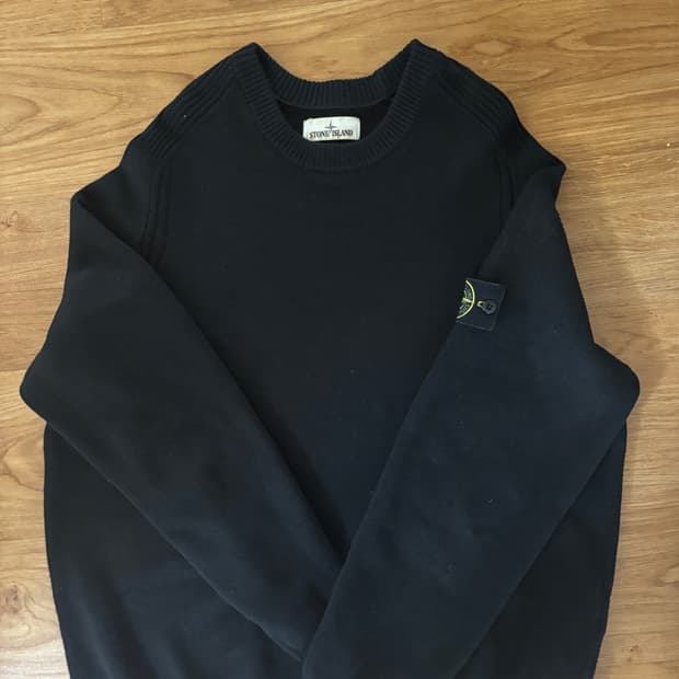 스톤아일랜드 블랙 니트