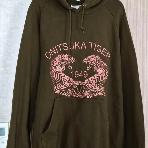 오니츠카타이거 카키+핑크 후드티
