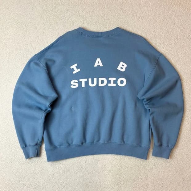 아이앱스튜디오 시그니처 스웻 크루넥 맨투맨 PN6219