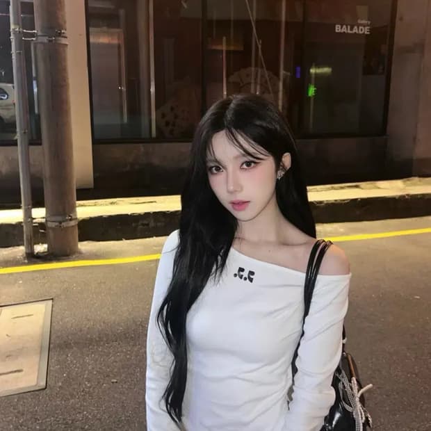 레스트앤레크레이션 원 숄더 롱 슬리브 탑