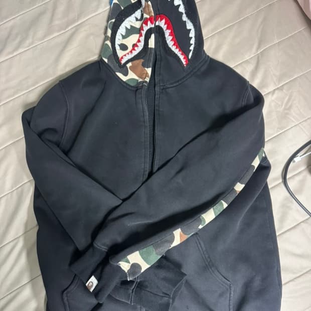 베이프 후드집업