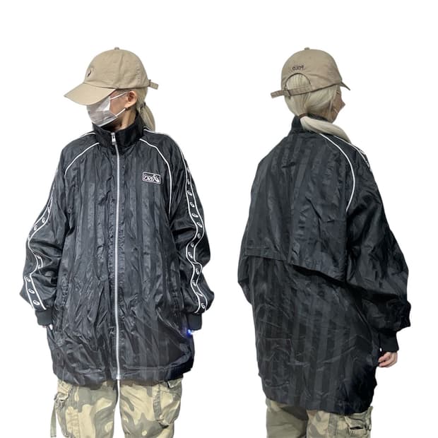 아식스 블랙 올드스쿨 화이트 사이드 라인 바람막이 자켓 XL