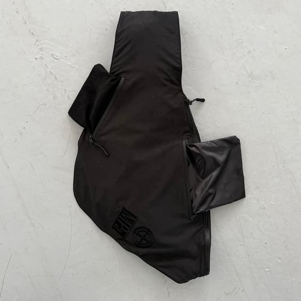 플라스틱 프러덕트 유틸리티 슬링백 블랙