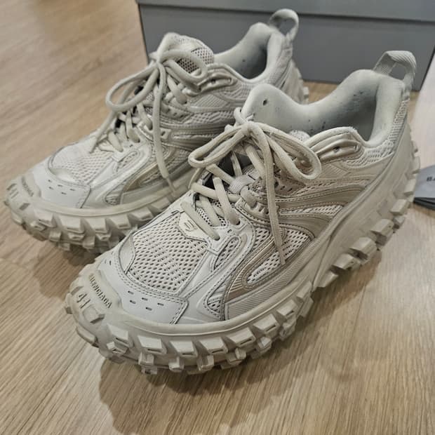 발렌시아가 디펜더 41