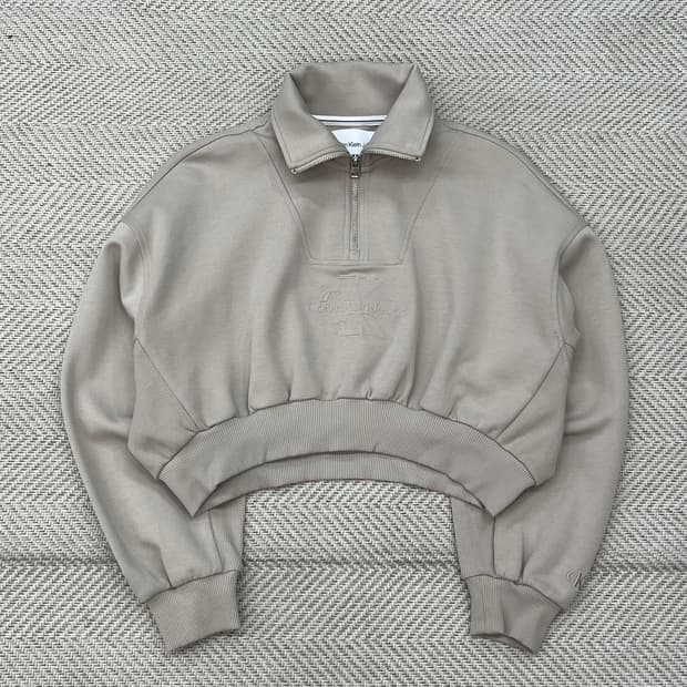 캘빈클라인 크롭 스웻셔츠 r3032