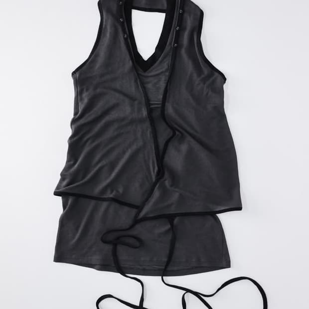 울리카상투스 Ulika Sanctus 홀터 랩 슬리브리스 챠콜