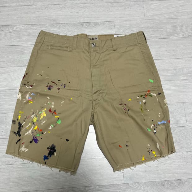 갤러리 디파트먼트 페인팅 쇼츠 33