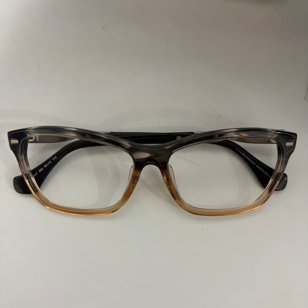 발렌시아가 안경