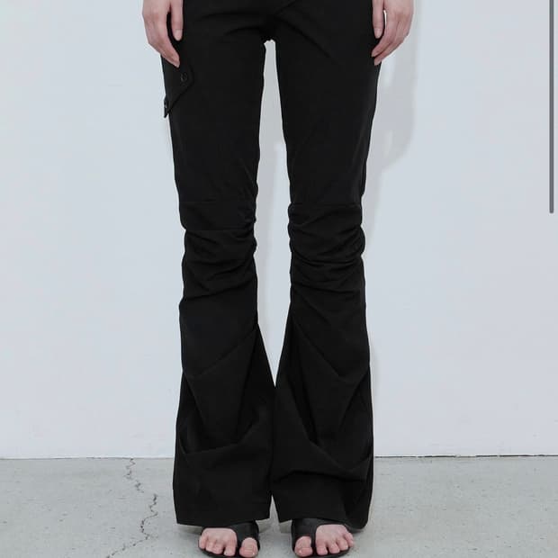 보헴서 KNEE SHIRRING BOOTCUT PANTS (s-1사이즈)