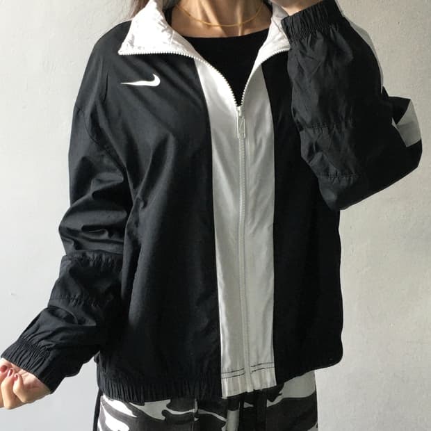 나이키 가슴로고 바람막이 자켓