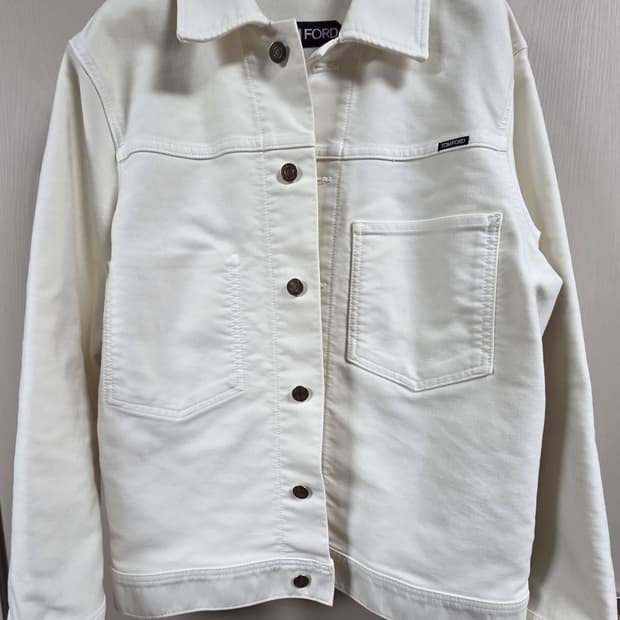 TOMFORD 톰포드 화이트 데님 트러커 자켓 M 사이즈!