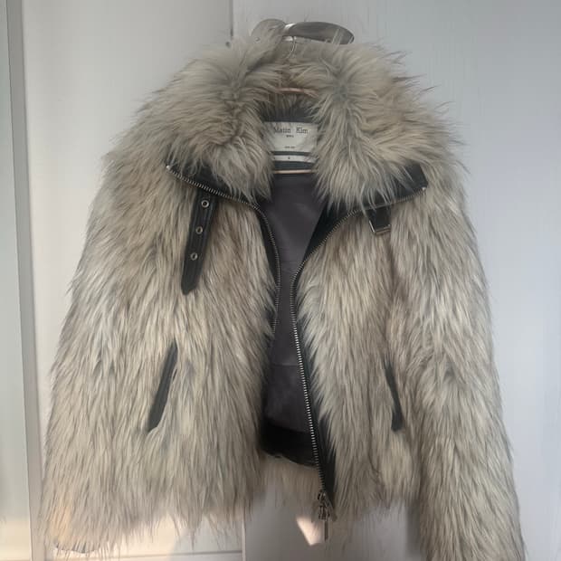 마뗑킴 넥 버클 크롭 퍼자켓 아이보리 s