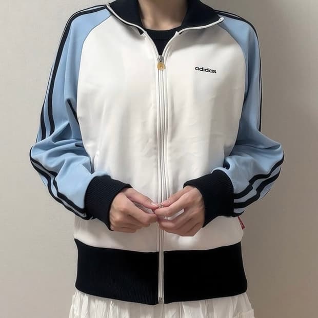 아디다스 대만여주 져지 흰하검 레전드 시나모롤깔