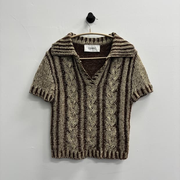 CERRIC(세릭) 케이블 칼라 반팔 니트