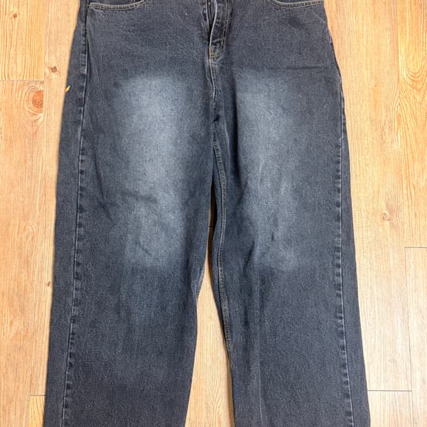 위캔더스 바지 판매합니다.