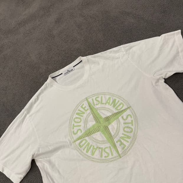 [정품/2XL] 스톤아일랜드 반팔티 화이트 c1
