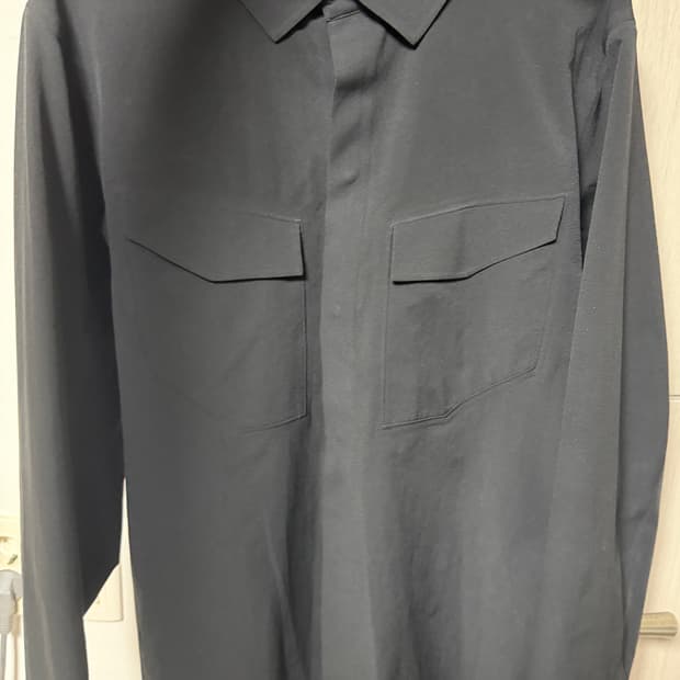 아크테릭스 베일런스 필드 셔츠 ls 블랙 s사이즈