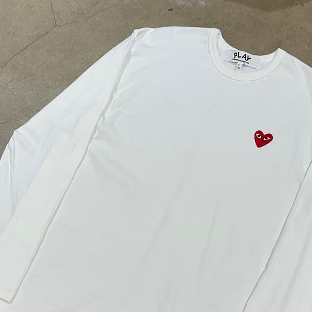 L 꼼데가르송 레드 와펜 화이트 롱슬리브
