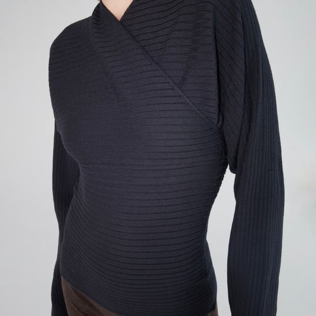 [S,M,L]팔로마울 Polenta 리브 크로스 롱 슬리브리스 탑